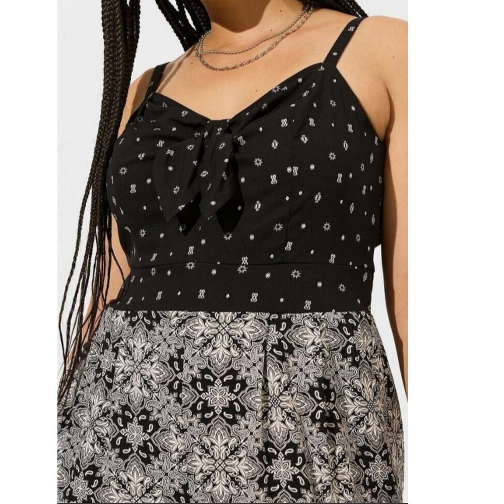 TORRID Tie Front Wide Leg Jumpsuit Black/White Paisley Boho Sizez 1 (14/16) - Picture 2 of 7